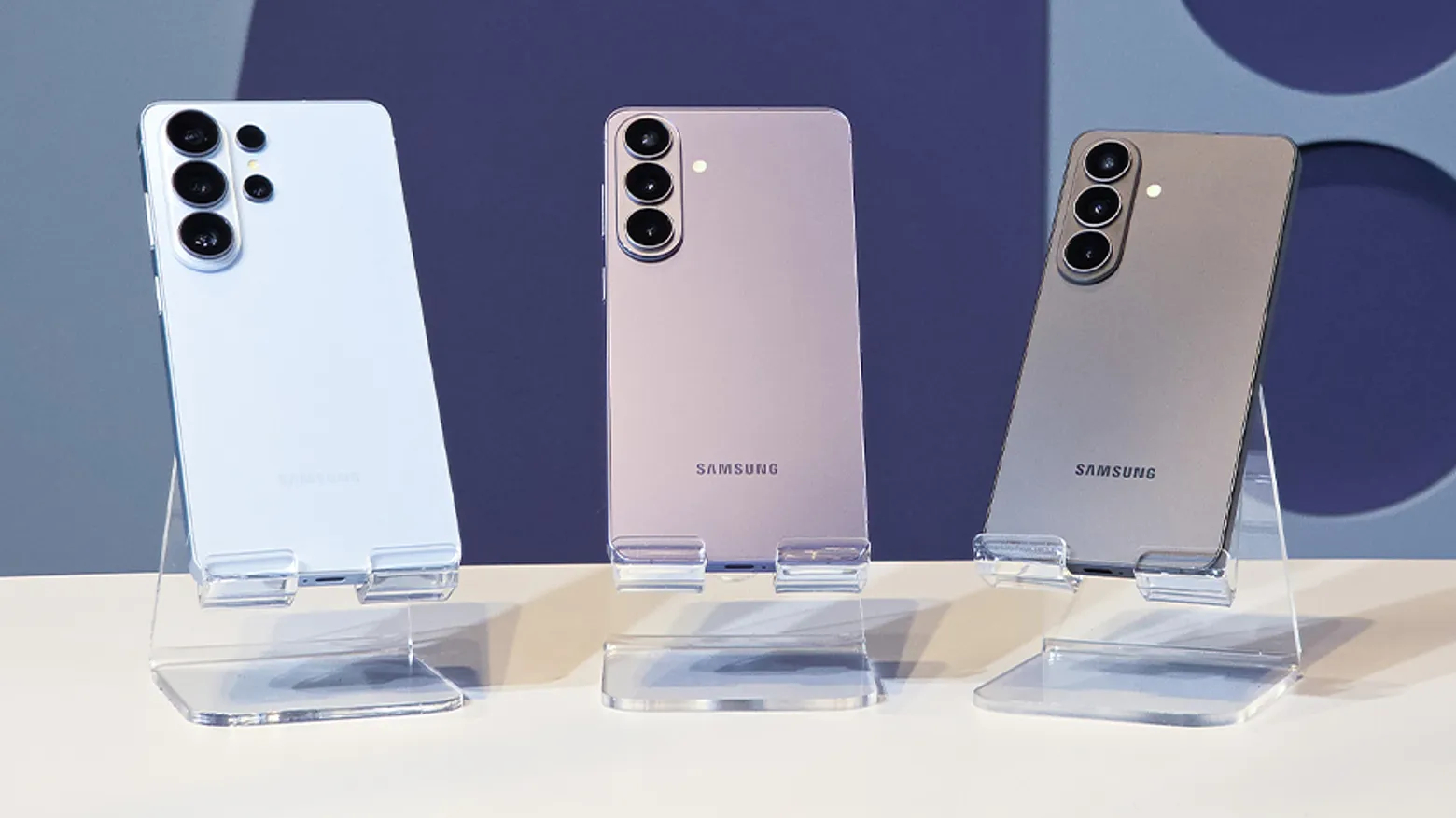 Samsung Acknowledges Display Issues on Galaxy S25 Ultra, Prepares Software Fix